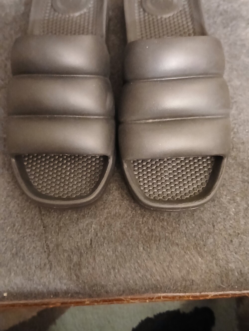 Totes Black Rubber Slides